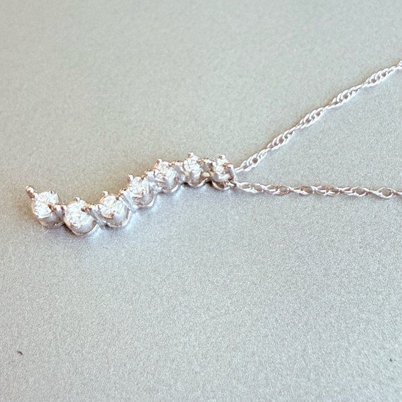 10K Solid White Gold Diamond Journey Wave Cascade Swirl Pendant Necklace - Picture 5 of 7